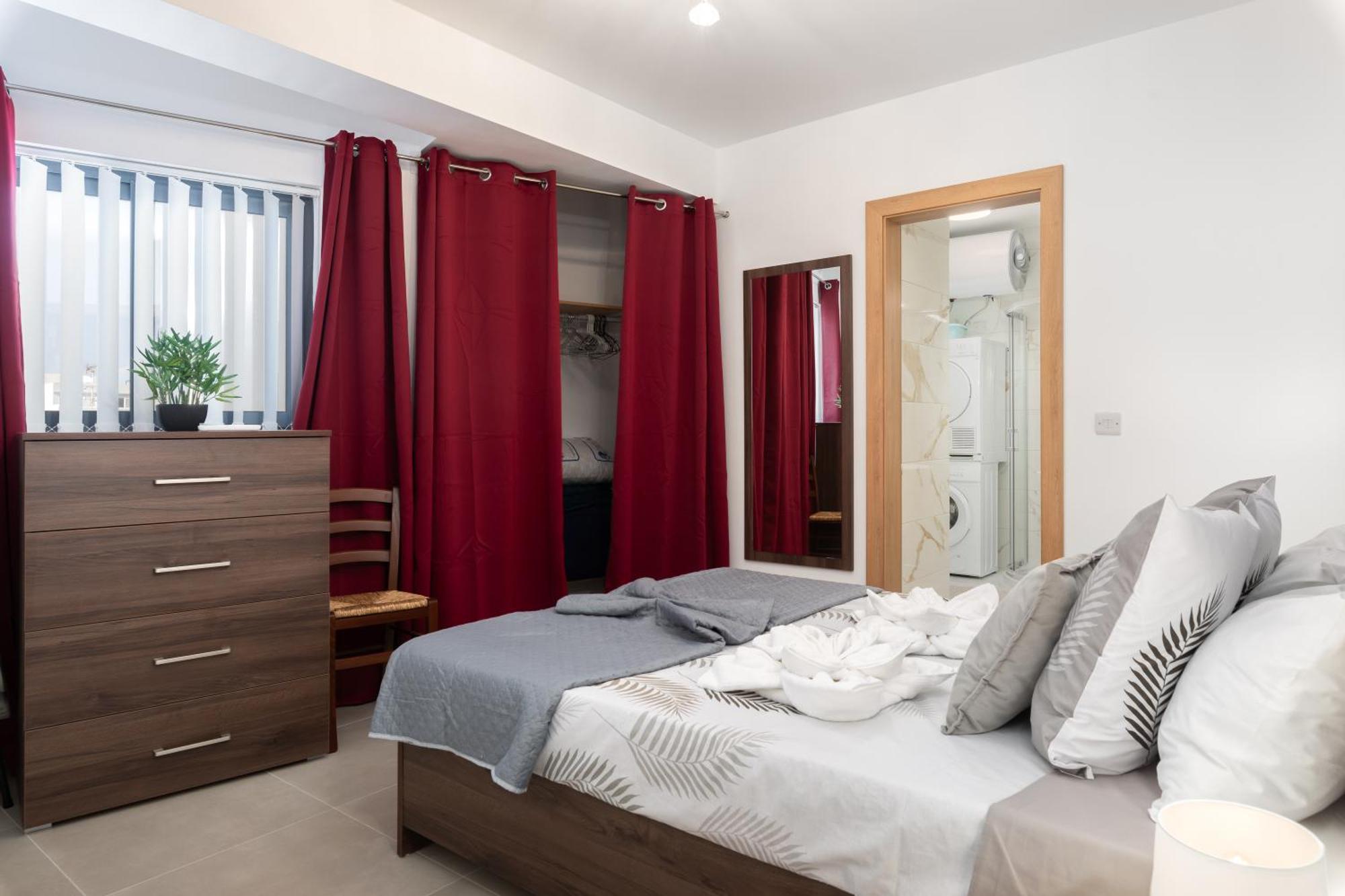 Modern 2Br Stylish Apartment With 2 Balconies - Close To St Julian'S & Sliema & Yacht Marina Pietà Eksteriør billede