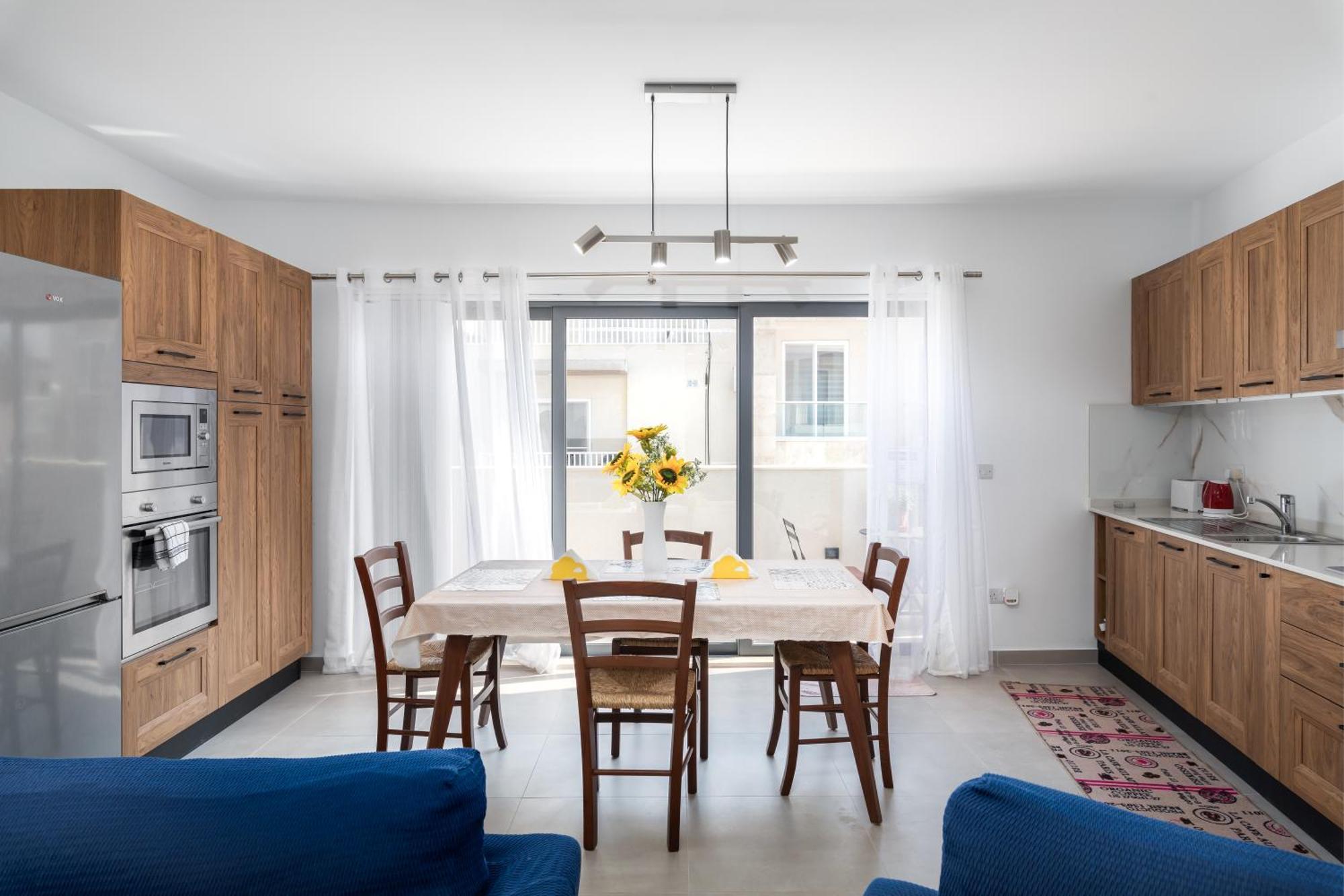 Modern 2Br Stylish Apartment With 2 Balconies - Close To St Julian'S & Sliema & Yacht Marina Pietà Eksteriør billede